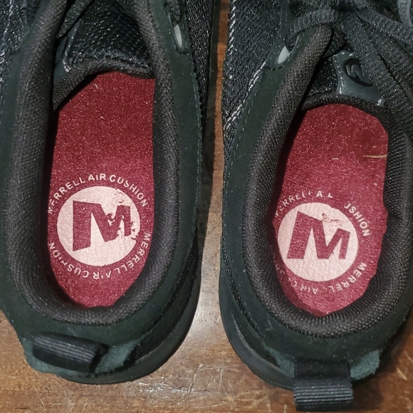 Merrell Black and Red Women's Size 7.5 Sneakers. - Picture 4 of 9
